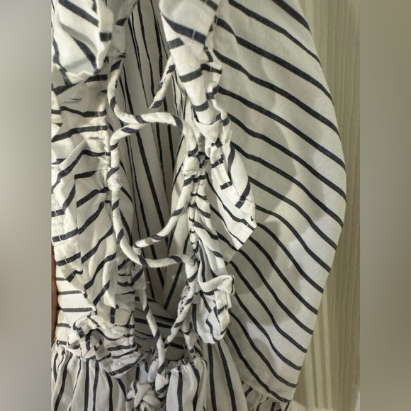 MADEWELL| Top White Blue Striped Ruffle Trim Tie Shoulder Short Sleeve| size S - Picture 3 of 7
